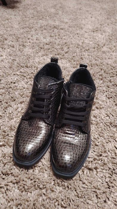 Botine Ghete dama cu sireturi noi marime 37 elegante