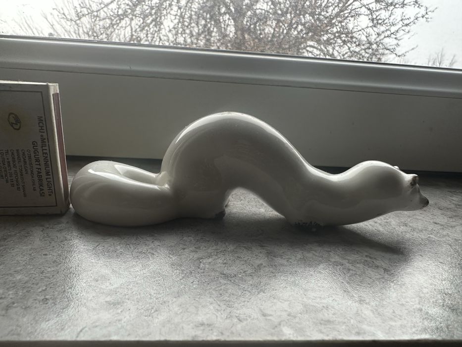 Статуэтки фарфоровые