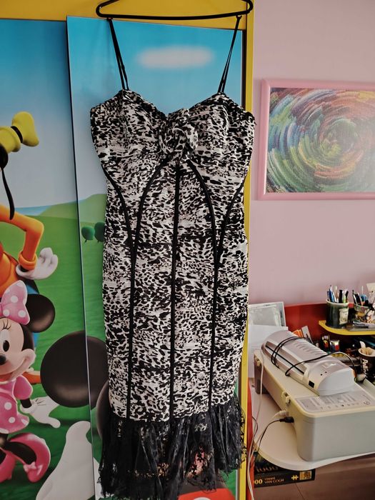 Дамски елегантни рокли за различни поводи