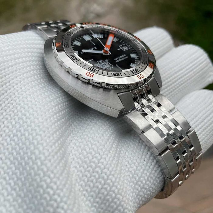 Steeldive SD1967 Sub 300T Diver Seiko NH35