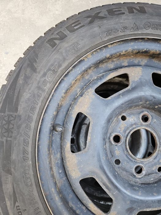 Зимни гуми на размер 175/65 R14 от  V W