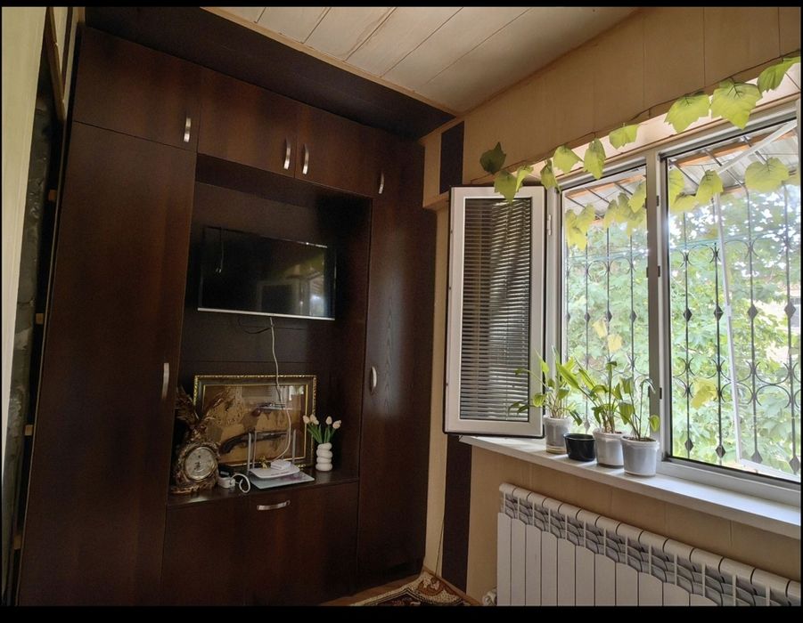 3 хонали кв сотилади. Троицкий, универ физкультура