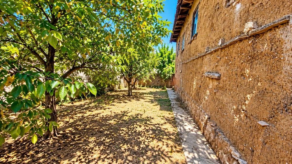Продава се Къща в с. Лозен, Област Хасково - 180 кв.м за 361 €/кв.м - Снимка #16