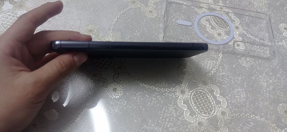 Samsung s22 xotira 256