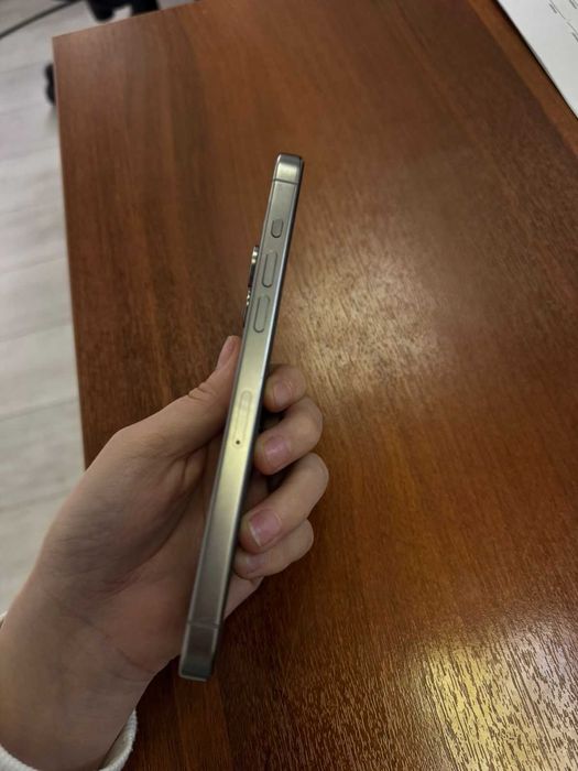 Продам IPHONE 15 PRO MAX 256GB natural titanium