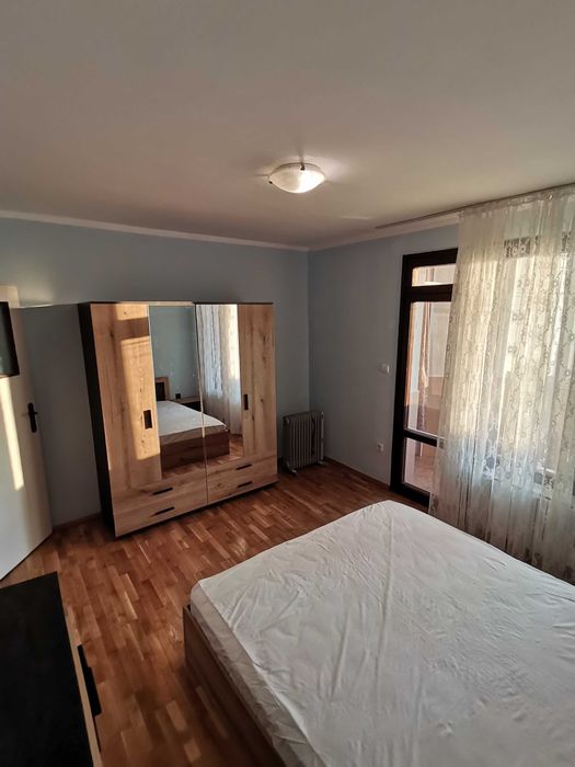 Дава се под наем Двустаен апартамент в Бургас, Славейков - 70 кв.м за 204 € - Снимка #2