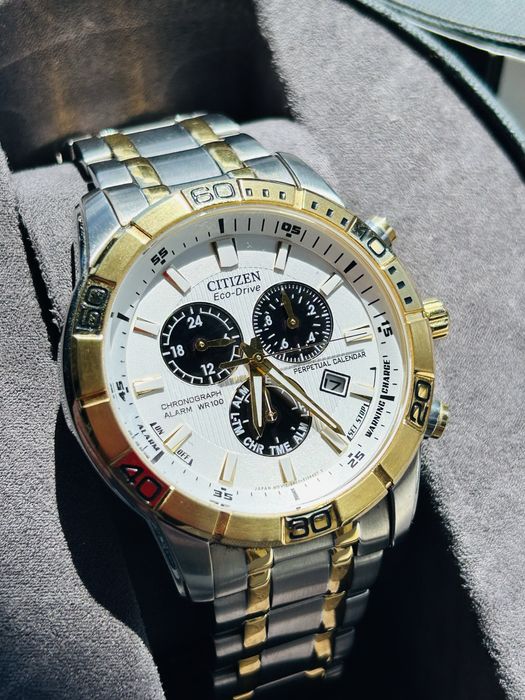 Ceas Citizen  Eco Drive Perpetual Calendar Chronograph Date la cutie ! 10/10! Model rar !
