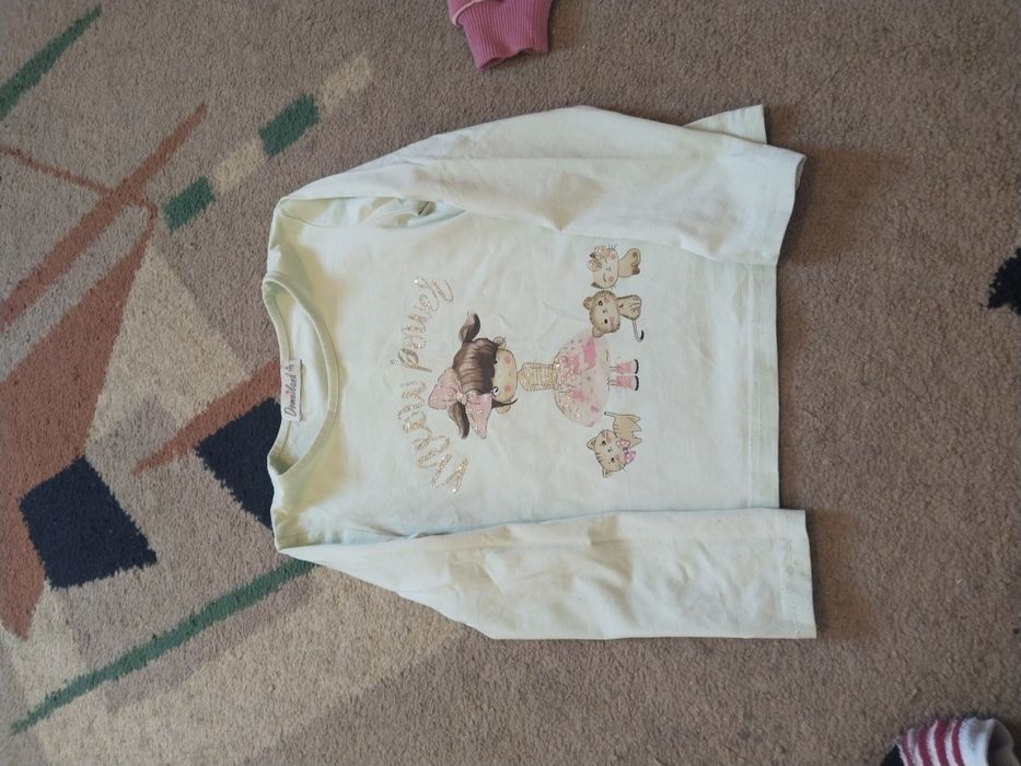 Продам одежда для девочек