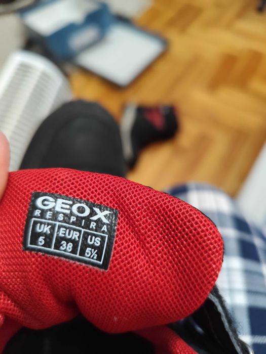 Продавам детски ботуши Geox номер 38