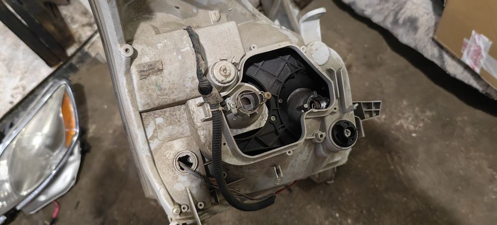 Фары Тойота  120