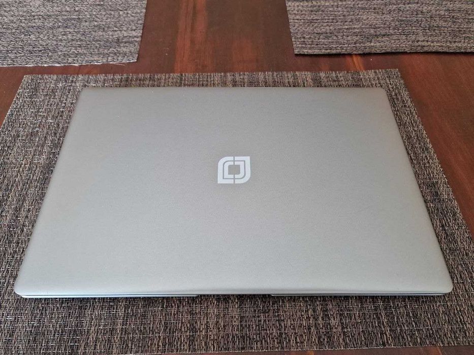 Лаптоп EZbook S5 + чанта
