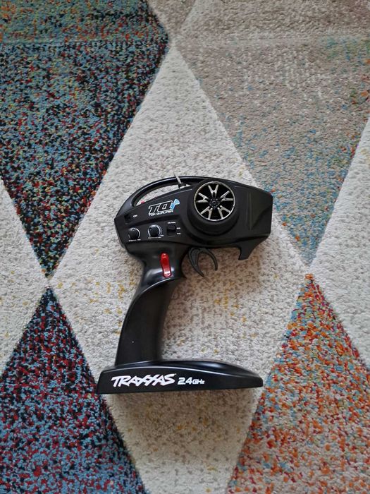 RC модел Traxxas trx 4 Defender 1/10