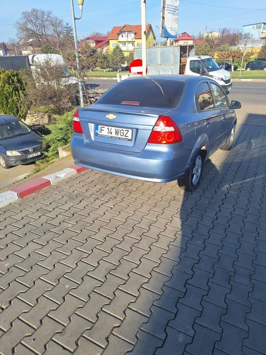 Vând Chevrolet Aveo