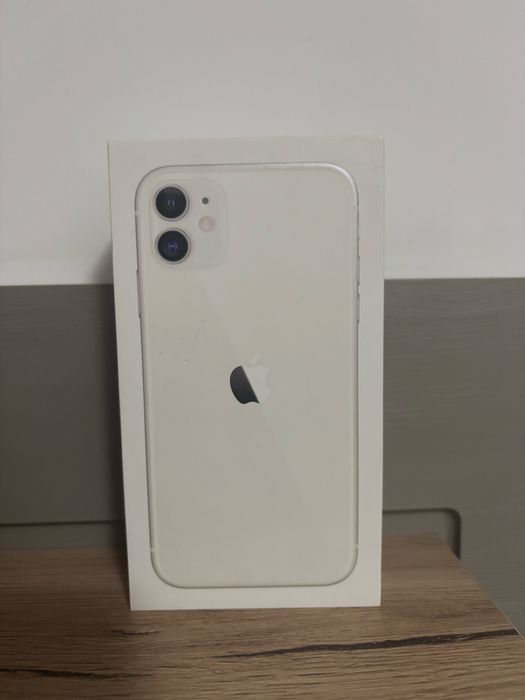 Vand iphone 11 Cu Husa Mobilfox