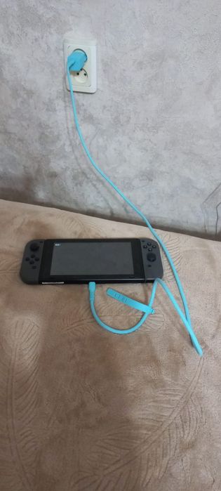Продается Nintenda Switch в отличном состоянии