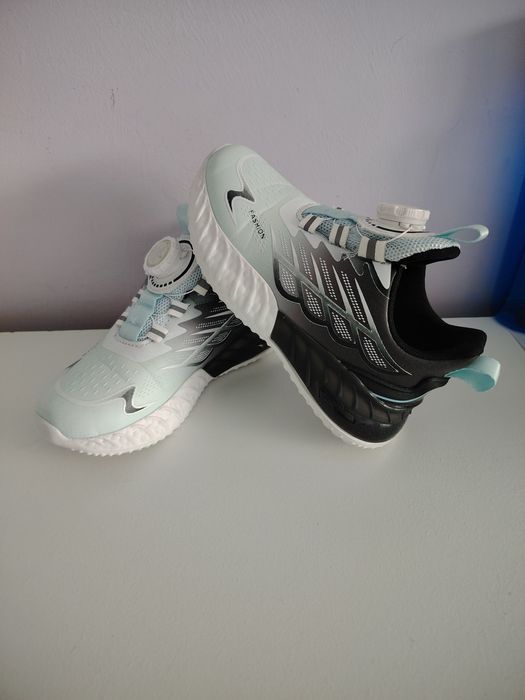 Детски маратонки с диск