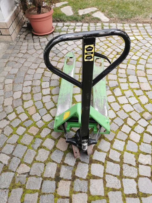 Транспалетна количка