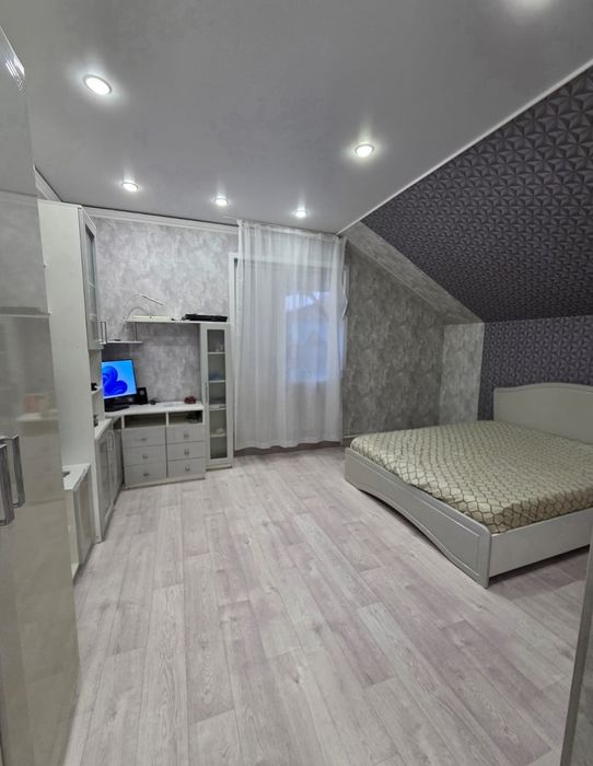 Продам коттедж 200 кв.