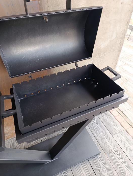 Мангал с подстольем