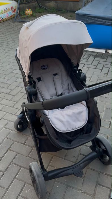 Chicco Urban Pro Reglabil 2 în 1 (landou si partea sport) Potrivit pentru Nou-născut Gri