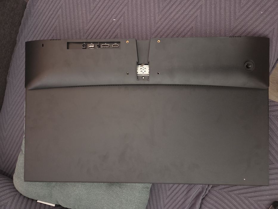 Monitor Tesla nou 27 inchi