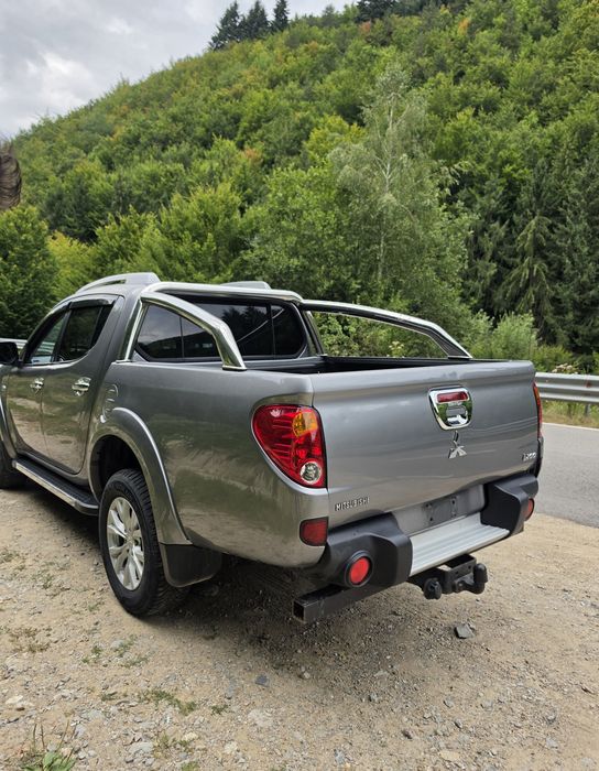 Mitsubishi L200,178 cp,anul 2015,km:165.000.