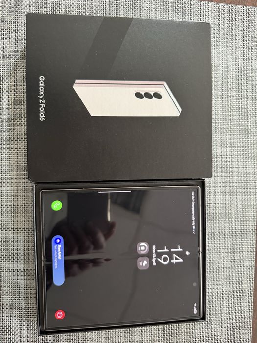Samsung Z fold 6