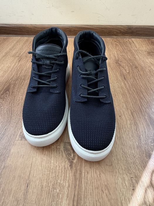 Tommy hilfiger номер 43