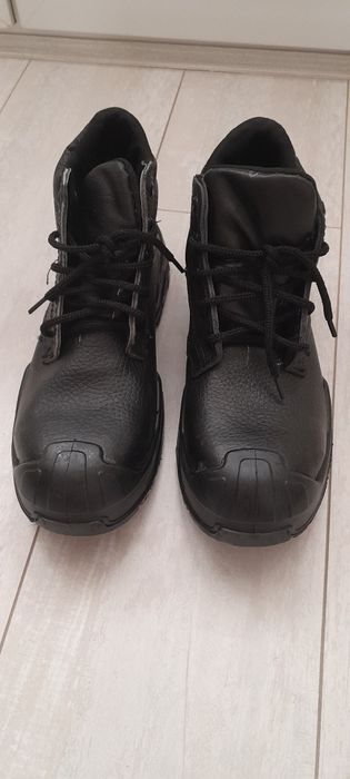 Продам Ботинки мужские