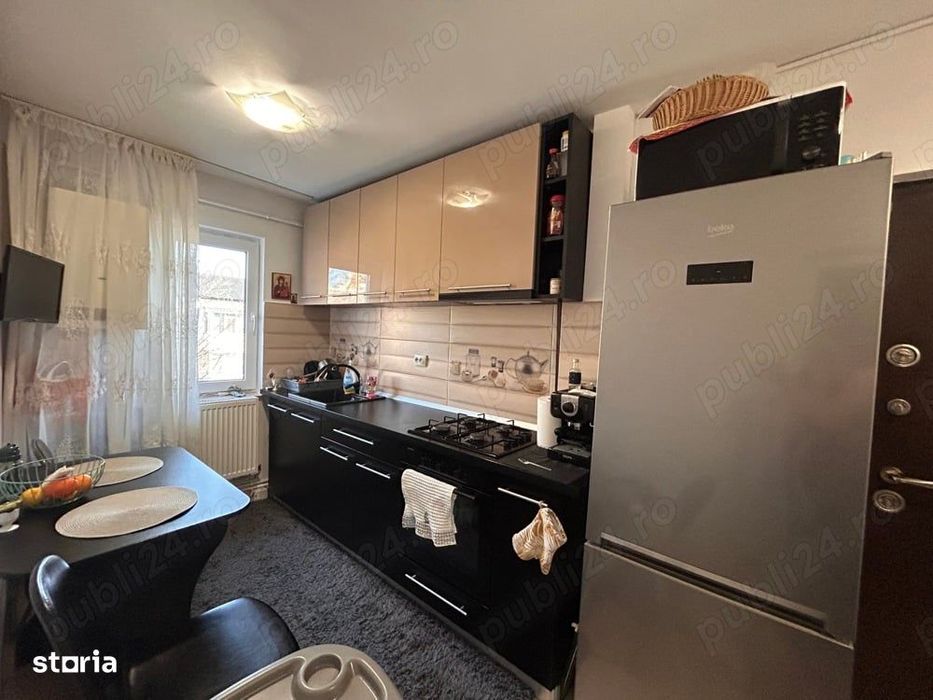 PACURARI-ap.2 camere, 42 m2, et.4 cu pod, mobilat si utilat!