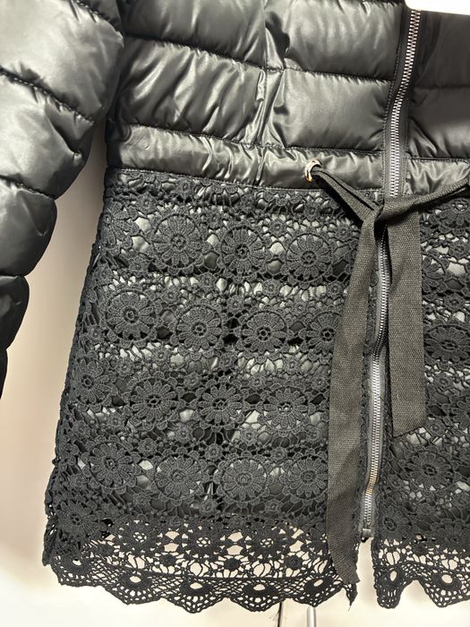 Черно яке с красива дантела