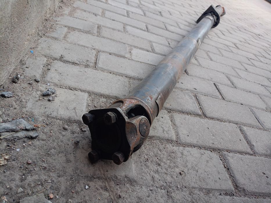 Продается кардан на газель.