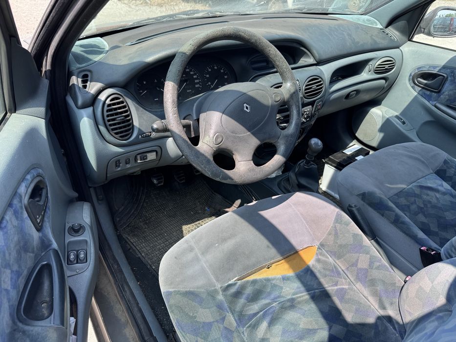 Renault Megane 1.6i 90hp 1997г На Части