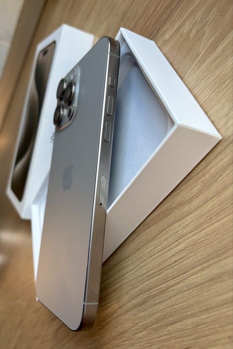 iPhone 15 Pro Max 256GB   – Natural Titanium – Ca Nou – 86% – 3200 lei