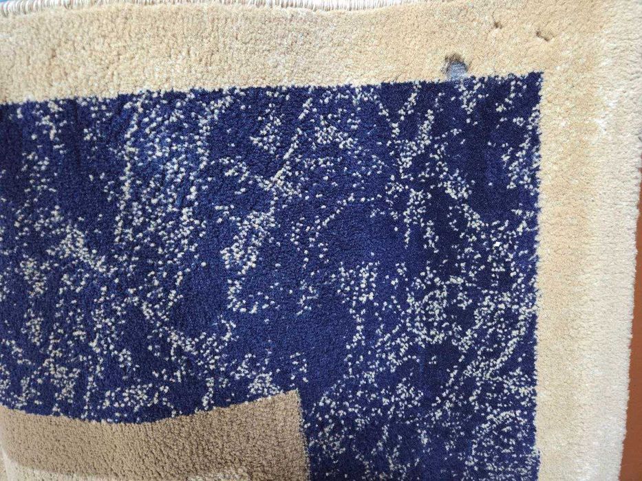 Продаётся ковёр 3x3