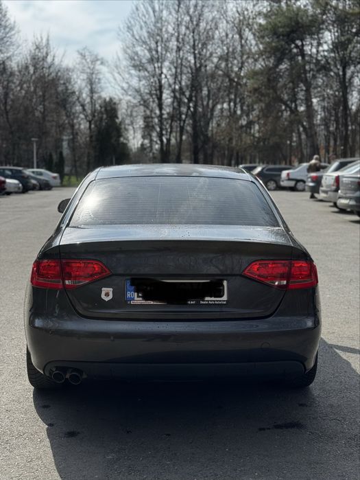 Vând Audi A4 B8