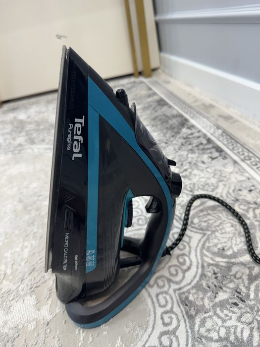 Утюг.     Фирма     Tefal    Б    /.  У