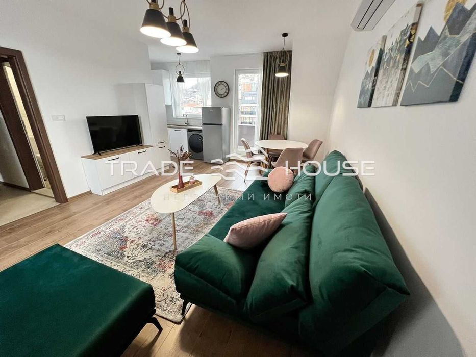 Дава се под наем Двустаен апартамент в Пловдив, Младежки Хълм - 60 кв.м за 600 € - Снимка #2