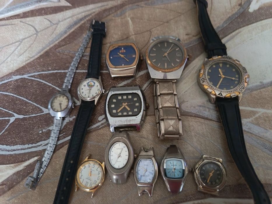 Стари механични будилници и часовници