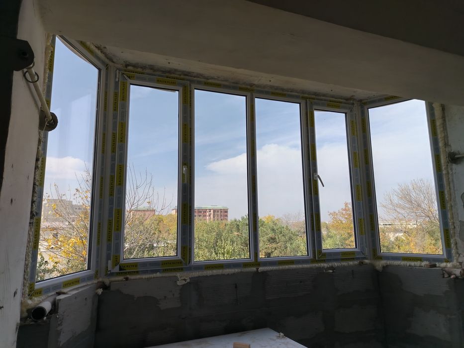 Akfa alumen plast eshik romlar