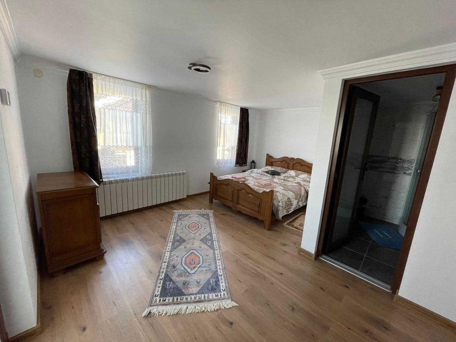 Cabana de inchiriat cota 1200 Tihuta