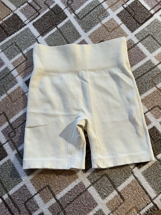 Вещи женские продаю