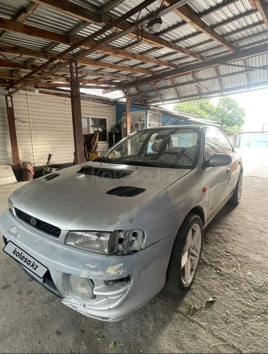 Subaru Impreza 1999 года