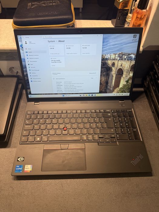Laptopuri Lenovo mai multe modele