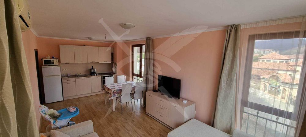 Тристаен апартамент в Елените, Бургас