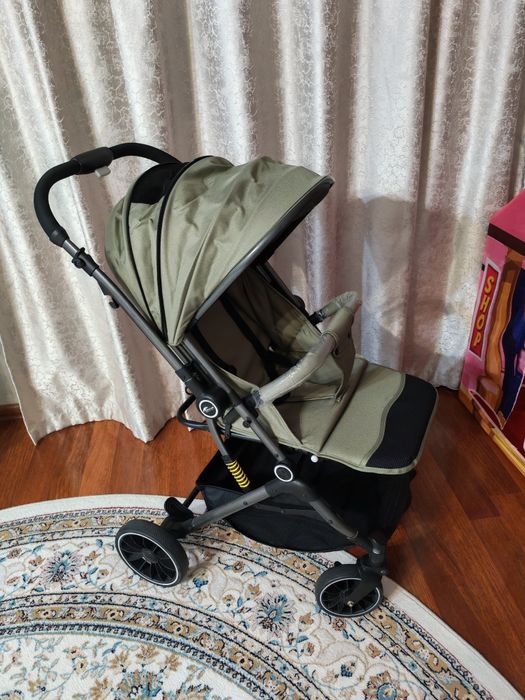 Детская коляска в идеальном состоянии