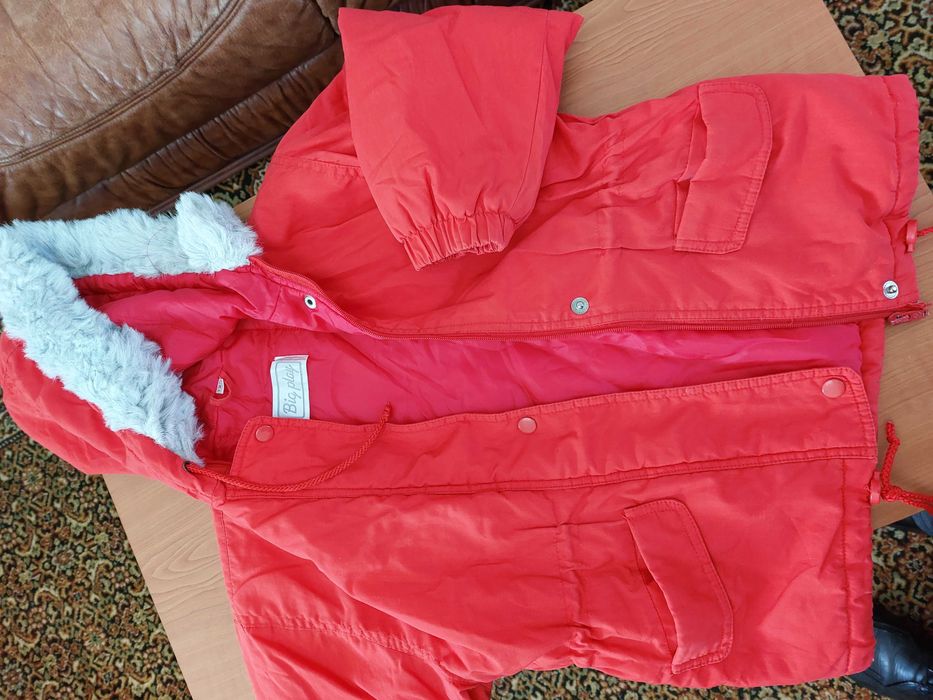 Vând geci  fete  Cherokee  marimea 98-122 si rochită groasă