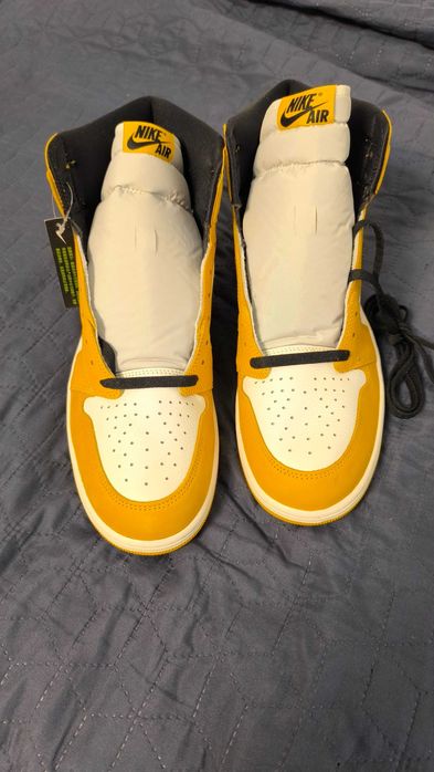 Маратонки Nike Jordan 1 Mid и Nike Jordan Retro High OG