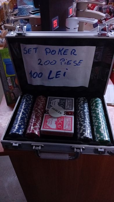 Vând set poker 200 piese