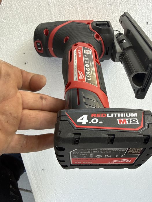Vind pendular 2024 Milwauke M12-FJS cu acumulator 4Ah